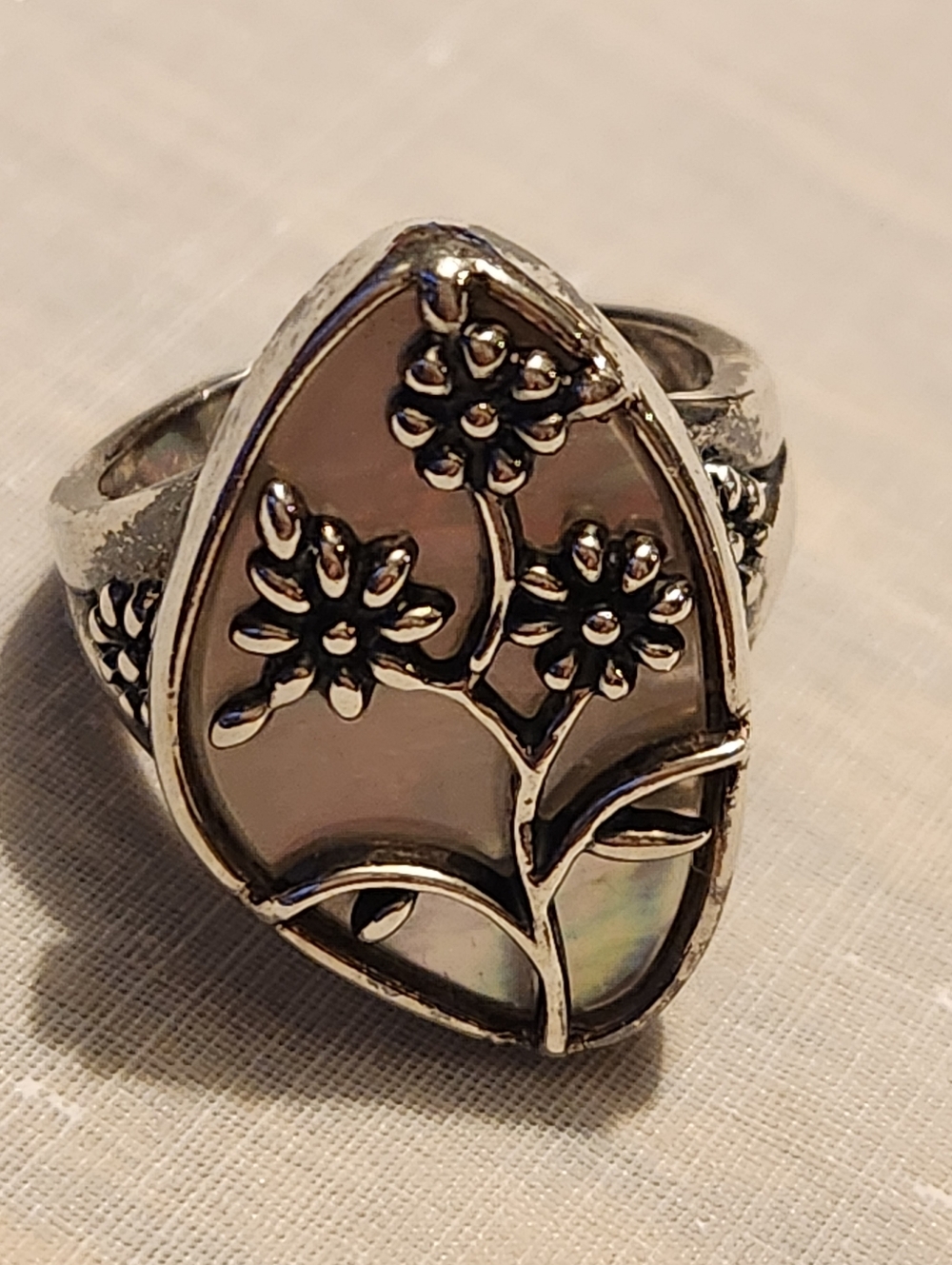 Veronica Benally Sterling Silver Mother-of-Pearl Floral Ring SIZE 9 - Picture 8 of 16